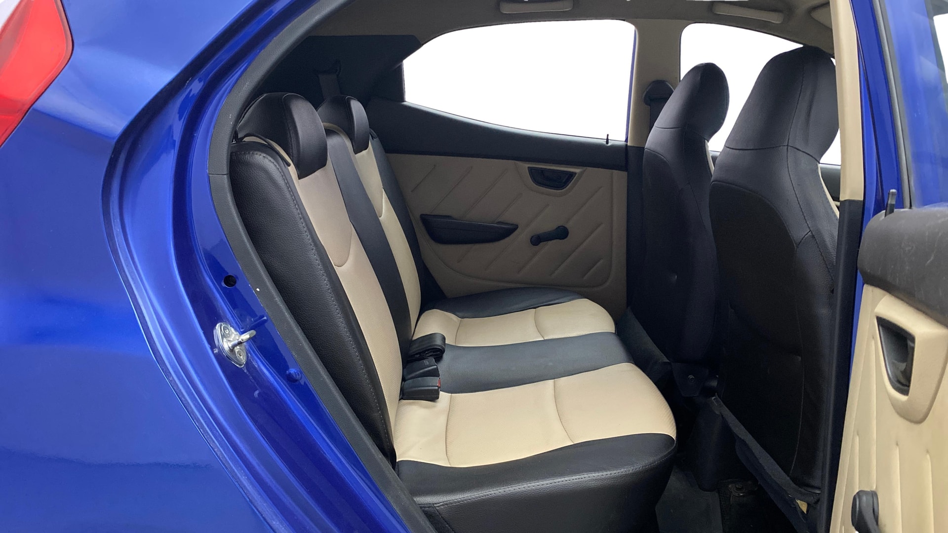 View 2014 Hyundai EON D-Lite Plus Image 28 Used 2014 Hyundai EON D-Lite Plus Image 28