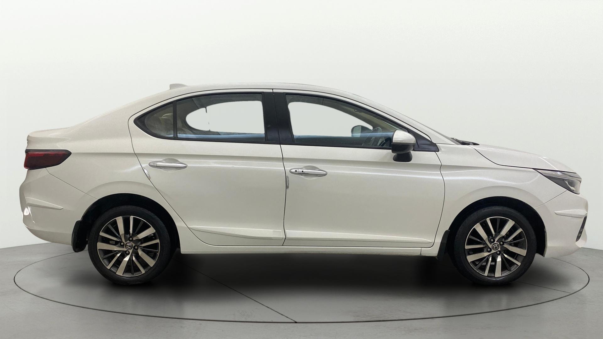 View 2021 Honda City ZX CVT Image 9 Used 2021 Honda City ZX CVT Image 9