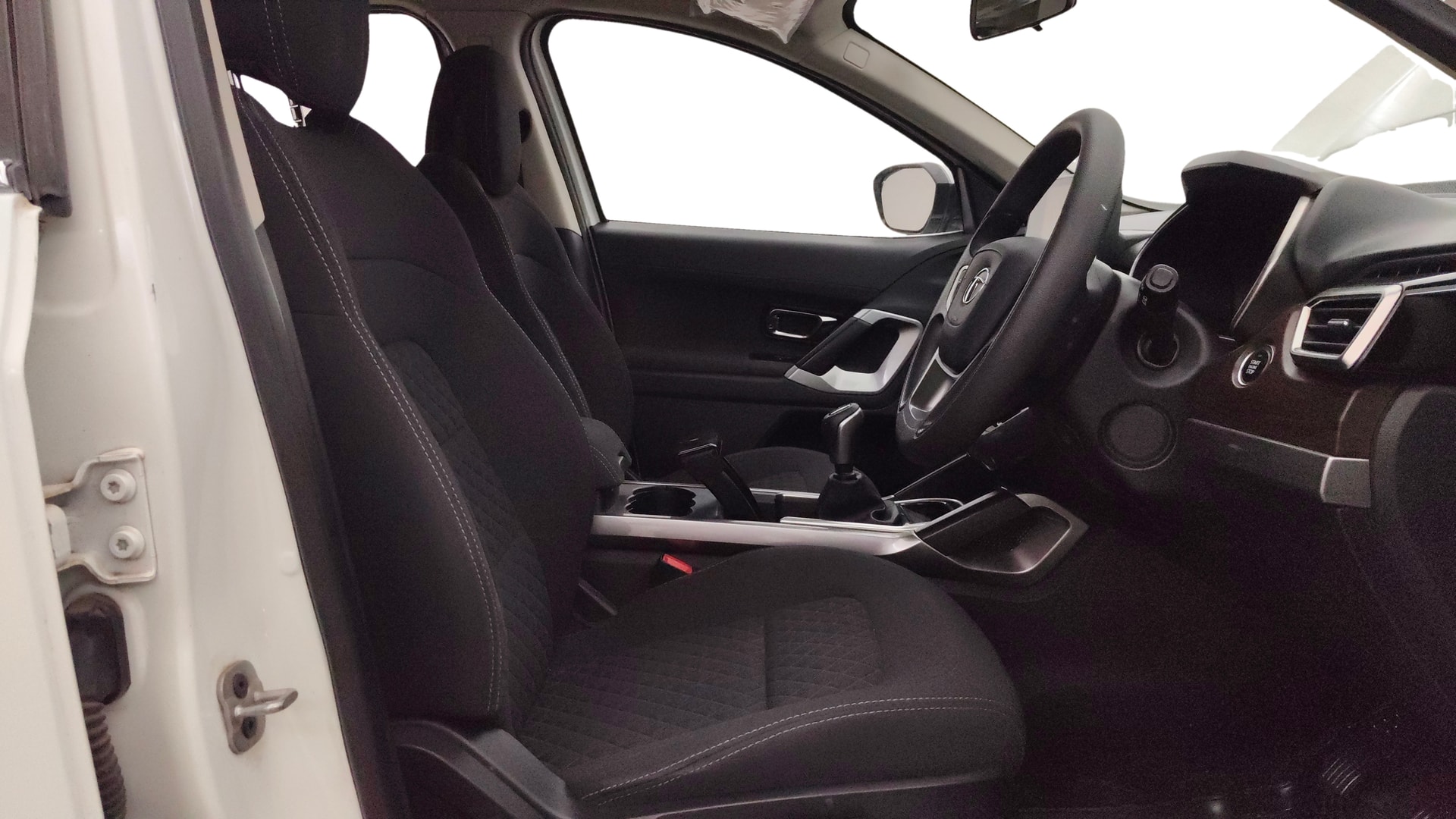 View 2020 Tata Harrier XE Image 27 Used 2020 Tata Harrier XE Image 27