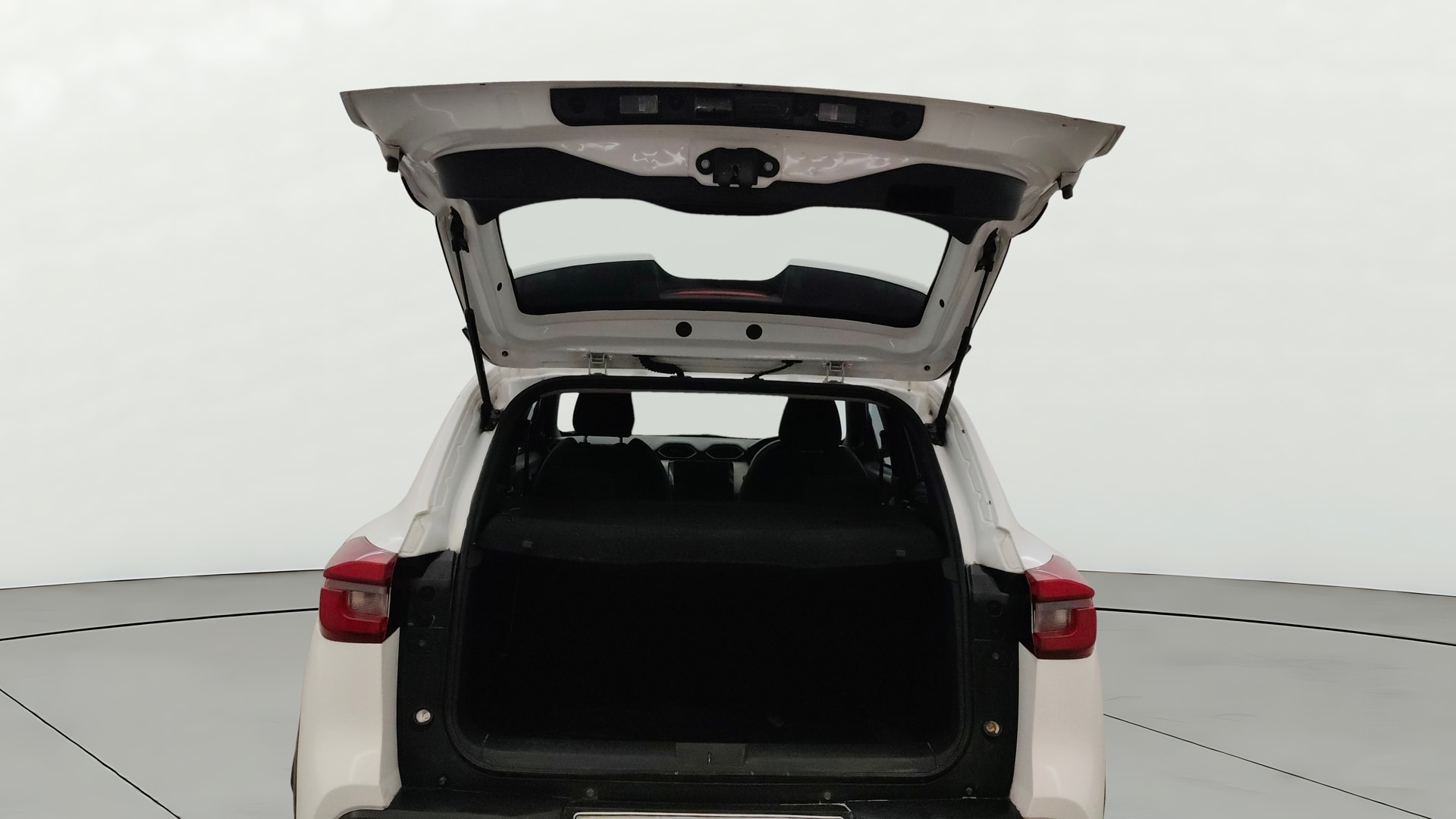 View 2023 Nissan Magnite XE Image 16 Used 2023 Nissan Magnite XE Image 16