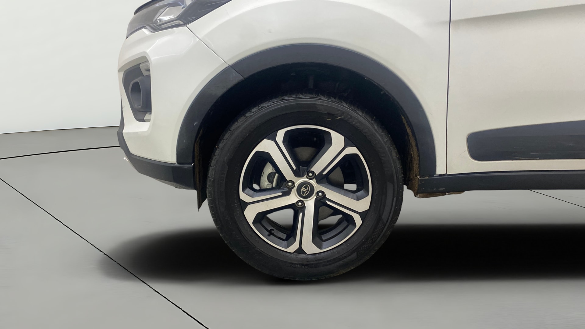 View 2023 Tata Nexon Revotron XE Image 30 Used 2023 Tata Nexon Revotron XE Image 30