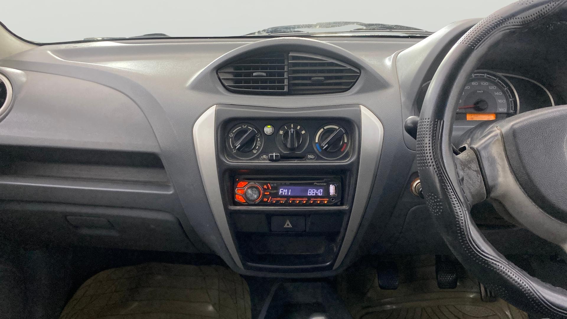 View 2014 Maruti Suzuki Alto 800 LX Image 17 Used 2014 Maruti Suzuki Alto 800 LX Image 17