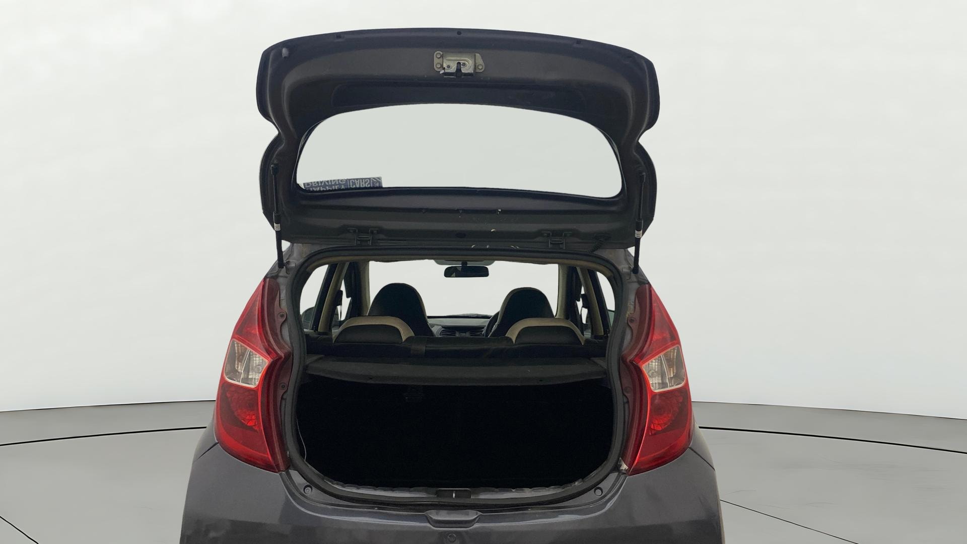 View 2018 Hyundai EON Sportz Image 16 Used 2018 Hyundai EON Sportz Image 16