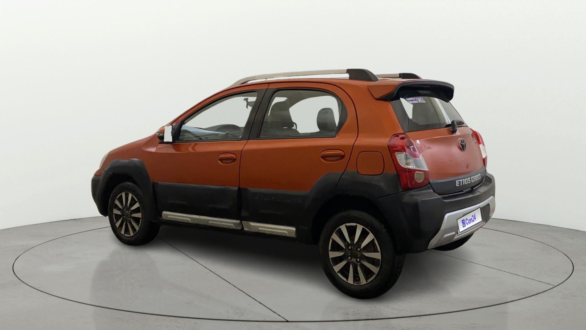 View 2017 Toyota Etios Cross 1.2 G Image 2 Used 2017 Toyota Etios Cross 1.2 G Image 2