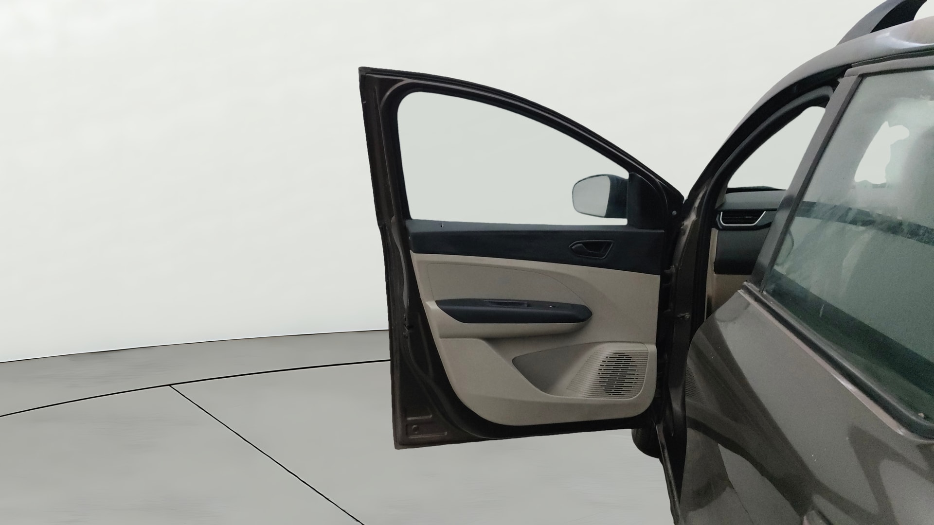 View 2022 Renault Triber RXT Image 32 Used 2022 Renault Triber RXT Image 32