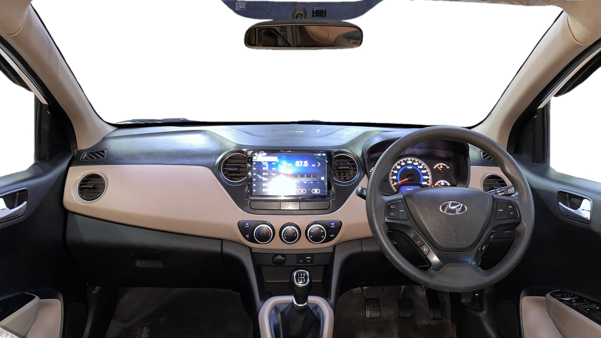View 2017 Hyundai Grand i10 1.2 Sportz(O) Petrol Image 15 Used 2017 Hyundai Grand i10 1.2 Sportz(O) Petrol Image 15