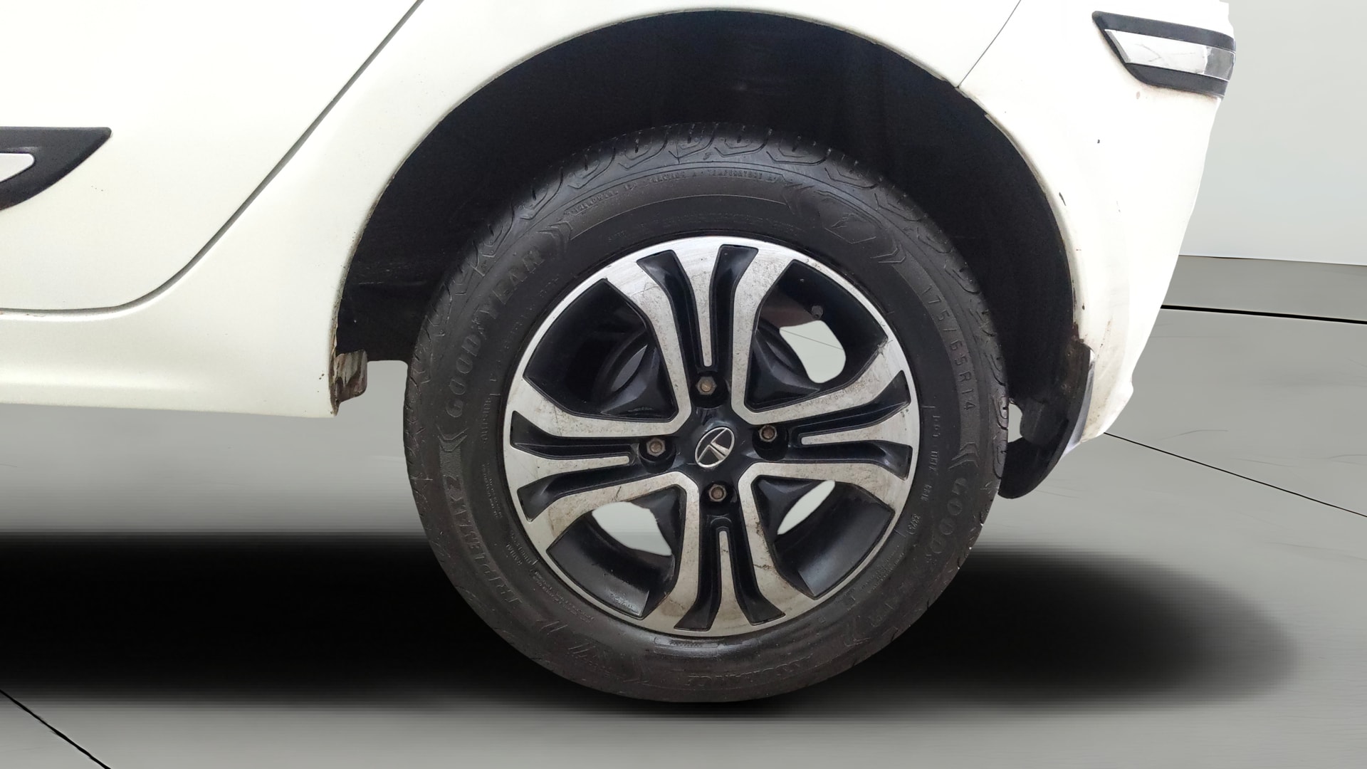 Used 2022 Tata Tiago Used 2022 Tata Tiago