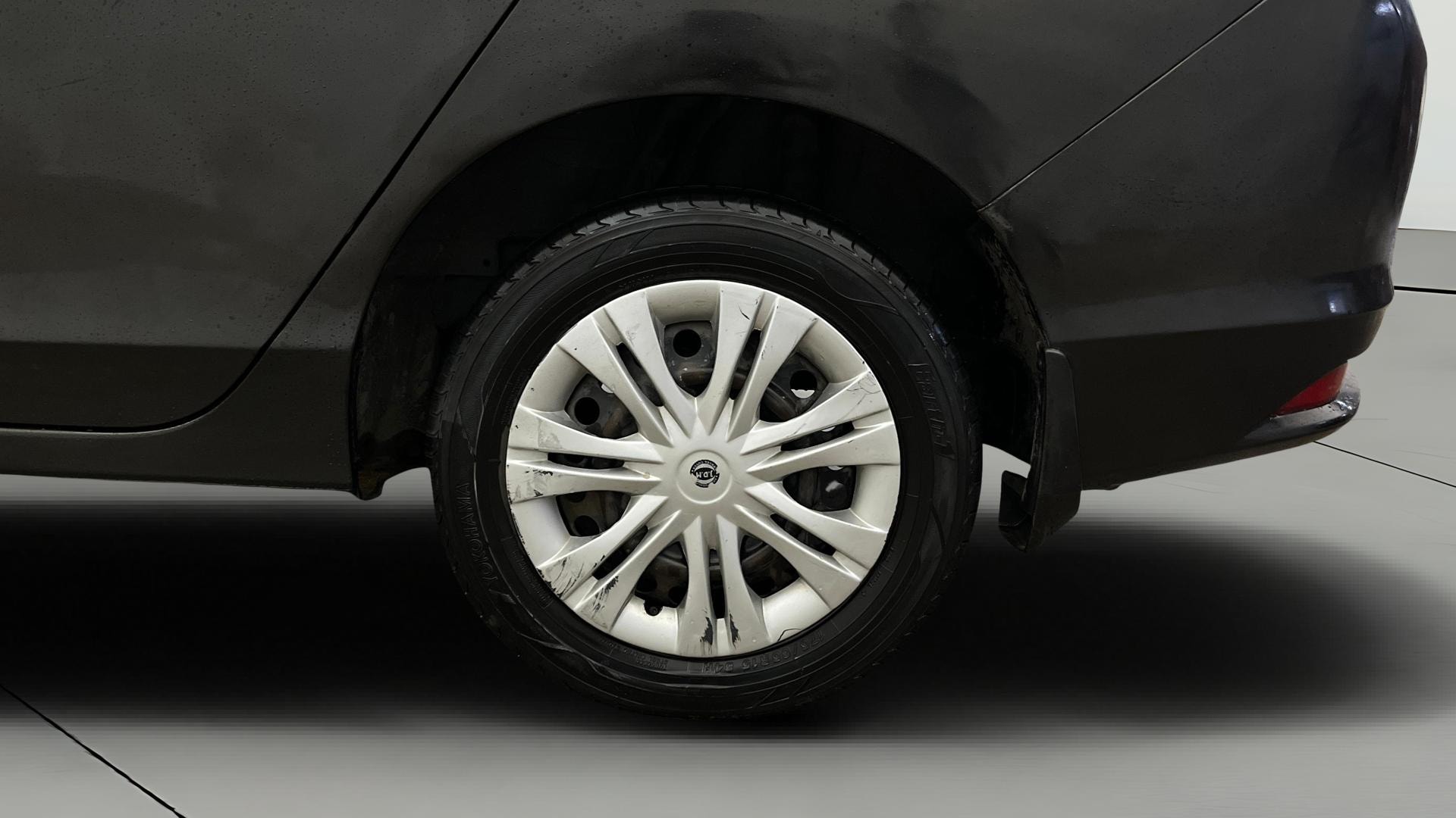 View 2015 Honda City ZX MT Diesel Anniversary Edition Image 12 Used 2015 Honda City ZX MT Diesel Anniversary Edition Image 12