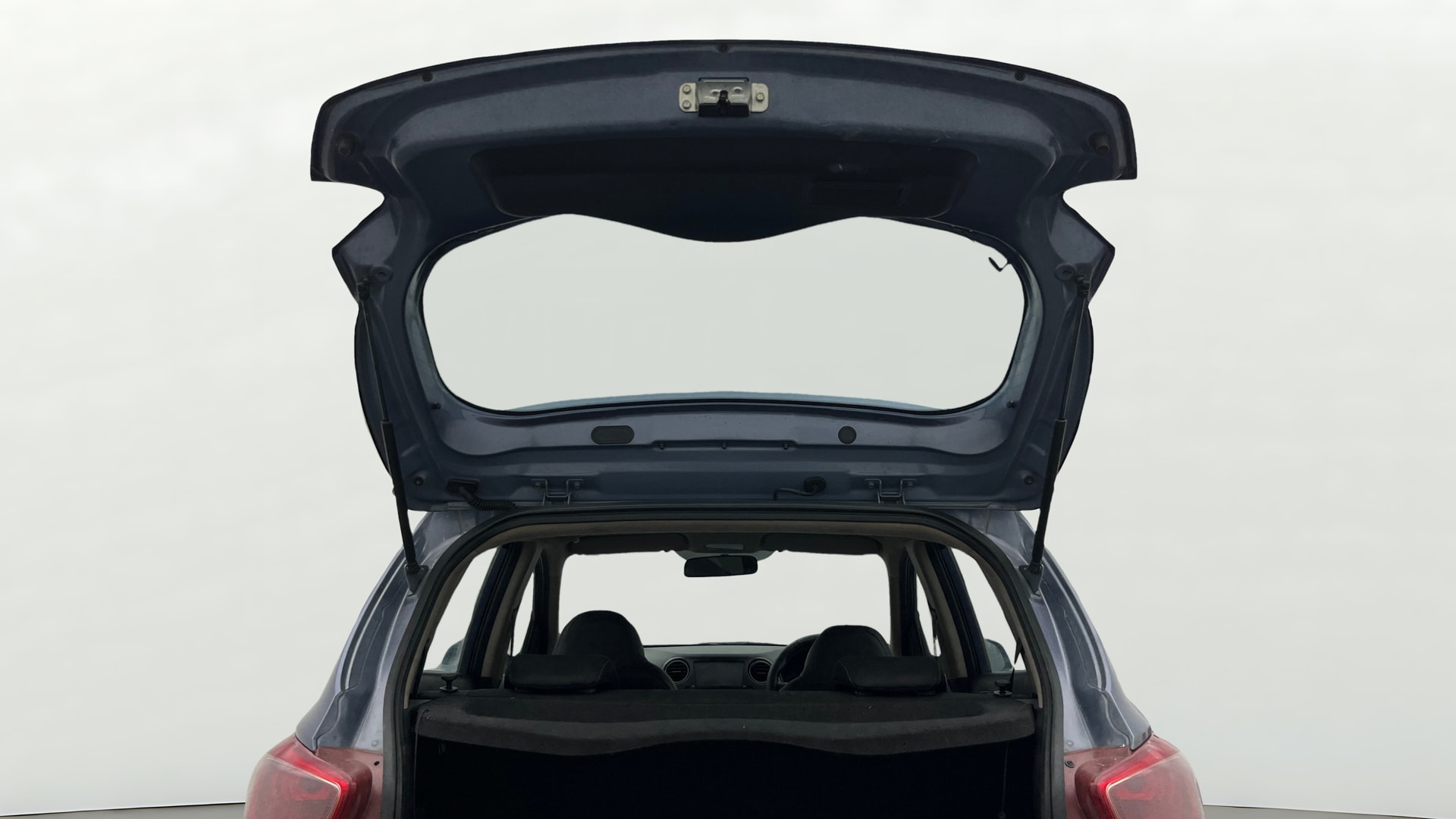 View 2014 Hyundai Grand i10 Asta AT 1.2 Kappa VTVT Image 16 Used 2014 Hyundai Grand i10 Asta AT 1.2 Kappa VTVT Image 16