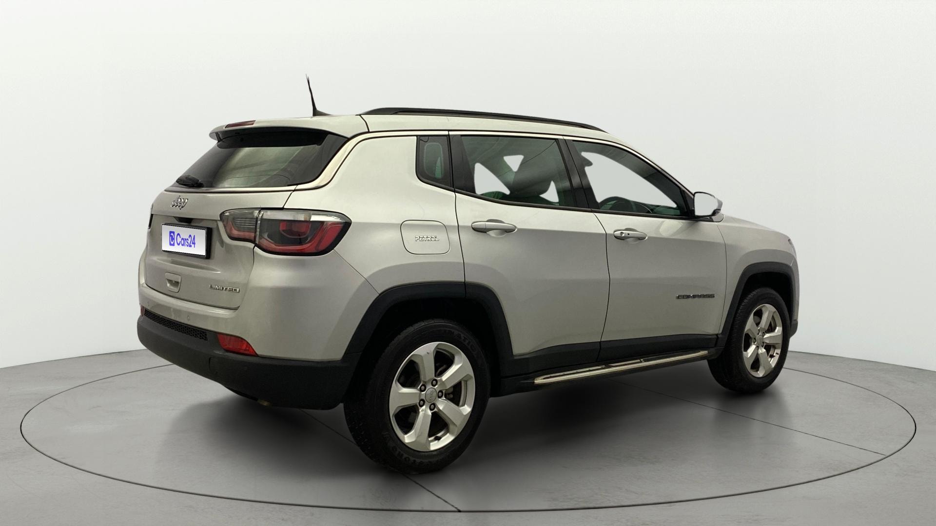 View 2017 Jeep Compass Limited 1.4 Multi AIR Petrol DDCT AT BS IV Image 44 Used 2017 Jeep Compass Limited 1.4 Multi AIR Petrol DDCT AT BS IV Image 44