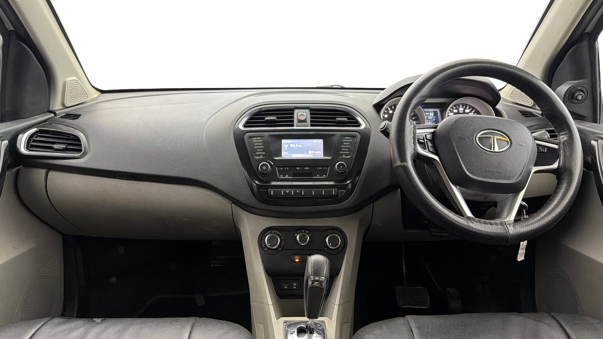View 2017 Tata Tiago Revotorq XB Image 15 Used 2017 Tata Tiago Revotorq XB Image 15