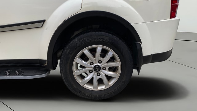 View Mahindra XUV500 Image 8 Used Mahindra XUV500 Image 8