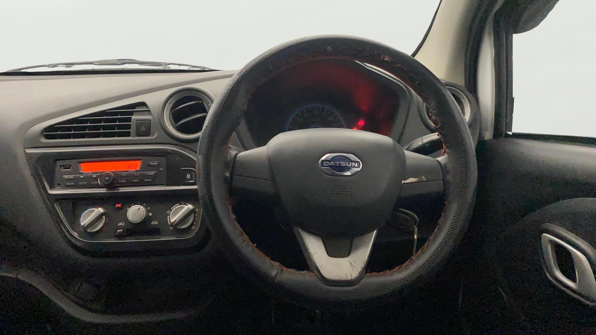 View 2020 Datsun Go T Image 20 Used 2020 Datsun Go T Image 20