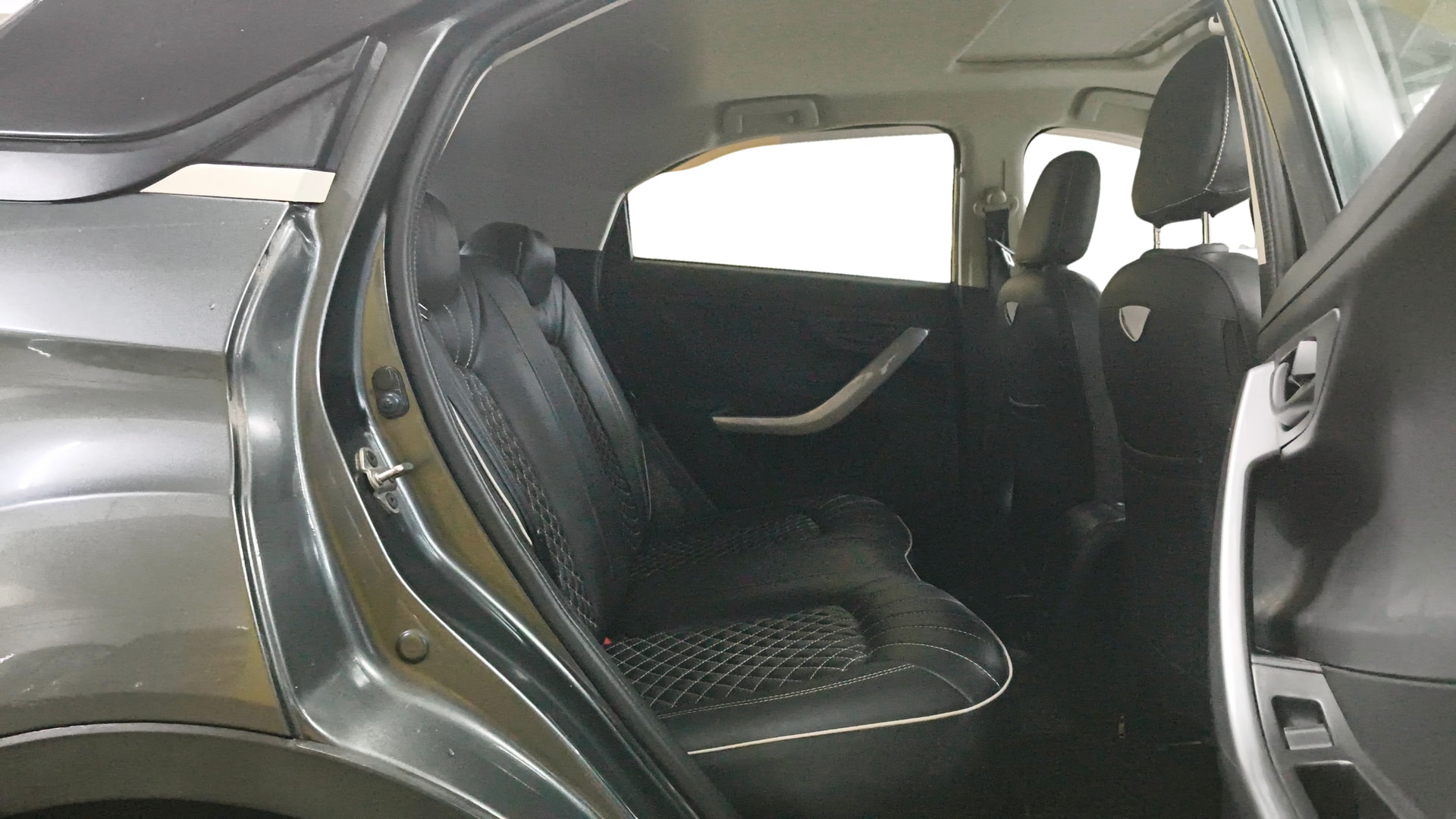View 2023 Tata Nexon Revotron XE Image 31 Used 2023 Tata Nexon Revotron XE Image 31