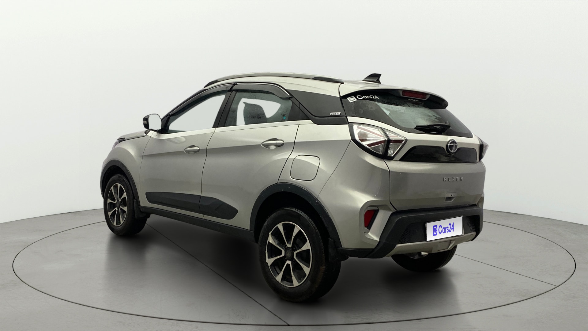 View 2020 Tata Nexon XZA Plus Diesel Image 2 Used 2020 Tata Nexon XZA Plus Diesel Image 2