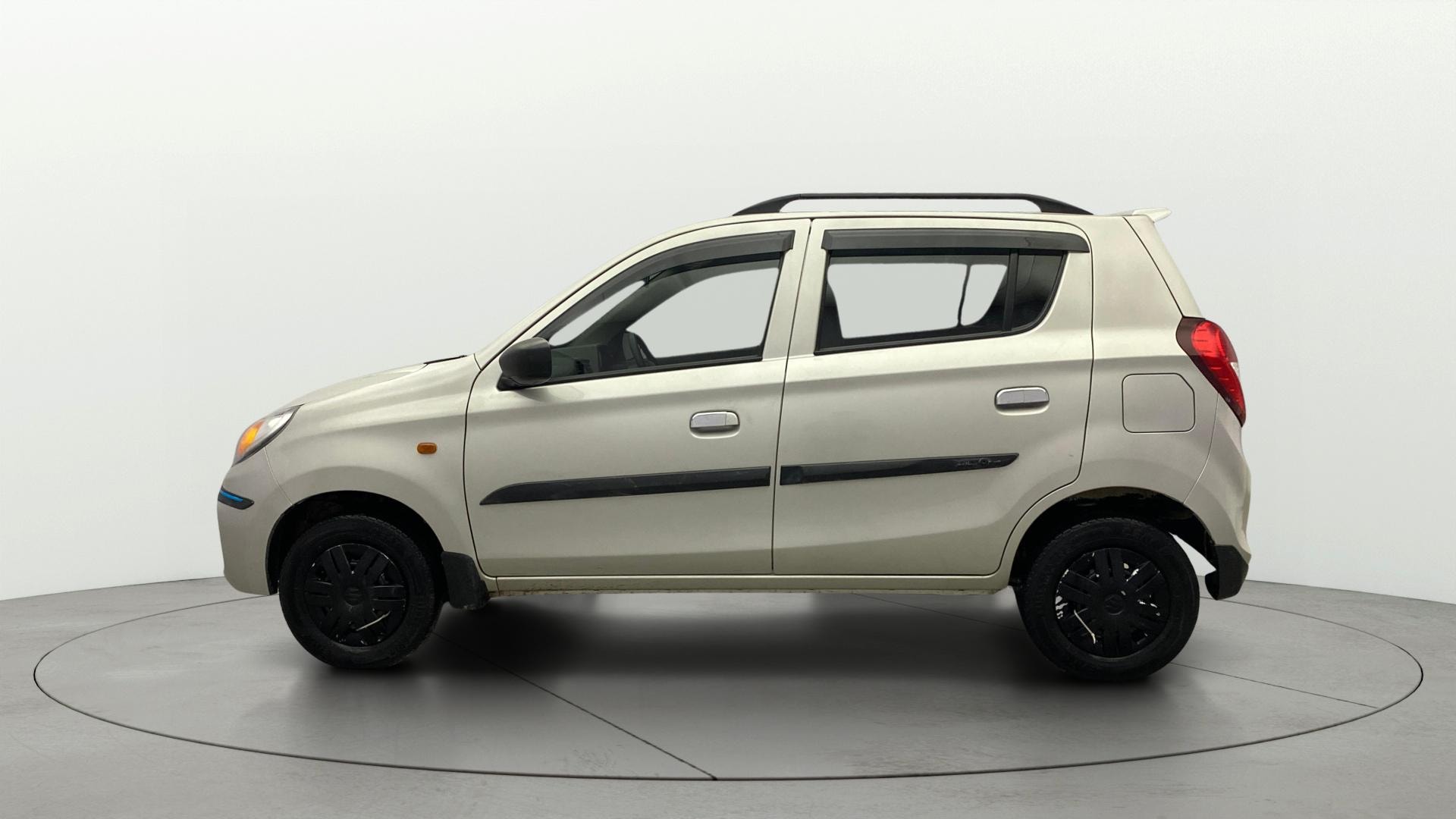 View 2022 Maruti Suzuki 1000 Base Variant Image 5 Used 2022 Maruti Suzuki 1000 Base Variant Image 5