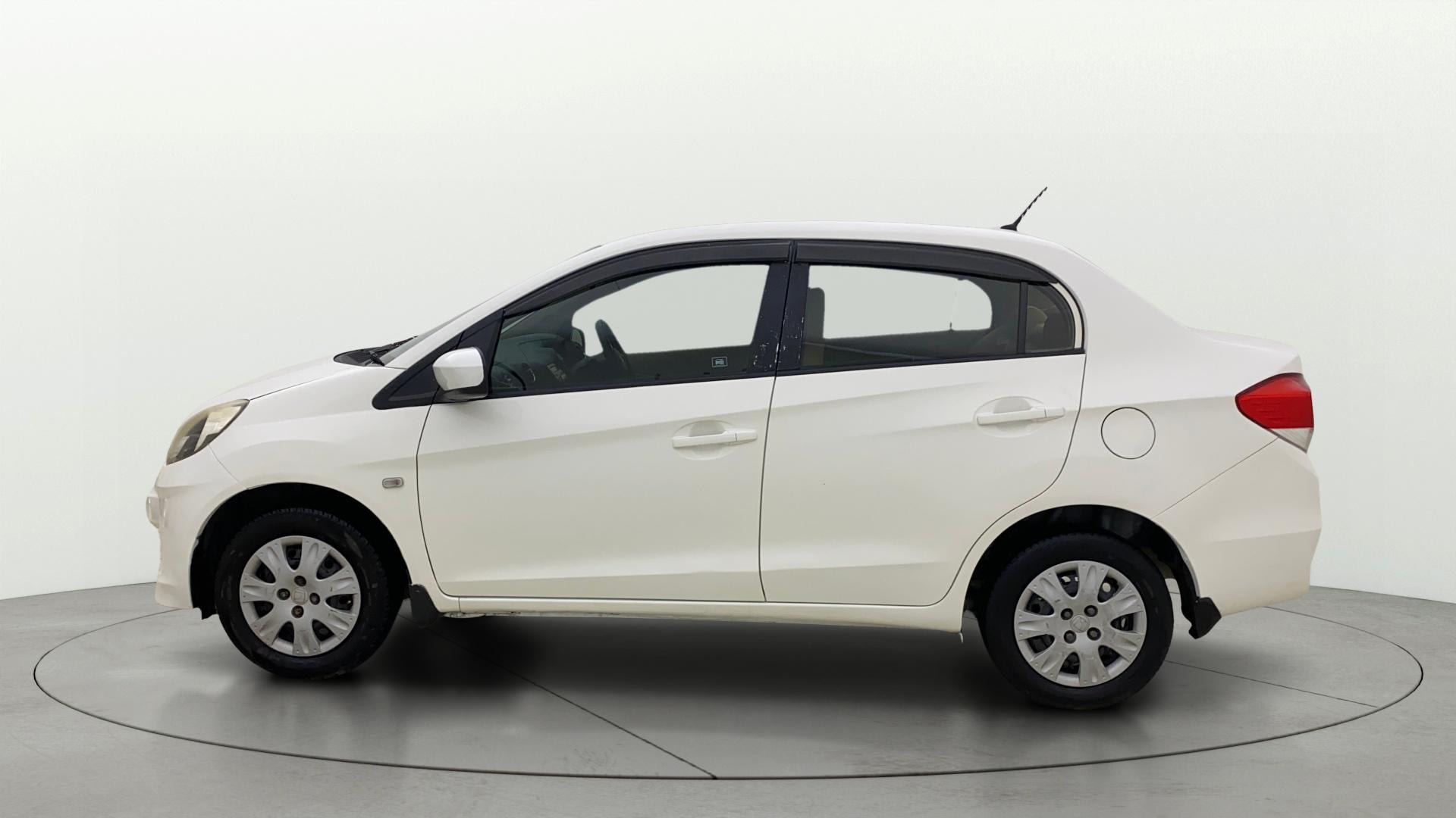 View 2014 Honda Amaze E MT Petrol BS IV Image 5 Used 2014 Honda Amaze E MT Petrol BS IV Image 5