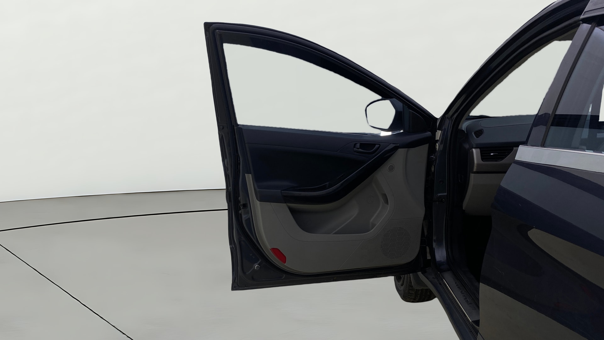 View 2020 Tata Nexon Revotorq XM Image 30 Used 2020 Tata Nexon Revotorq XM Image 30