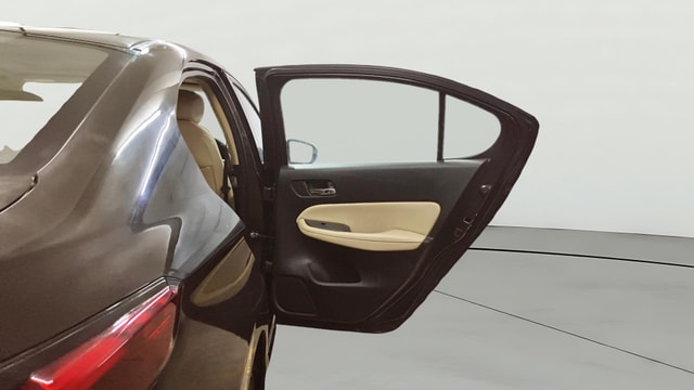 View Honda City ZX Image 6 Used Honda City ZX Image 6