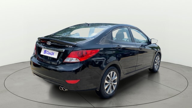 View Hyundai Fluidic Verna Image 44 Used Hyundai Fluidic Verna Image 44