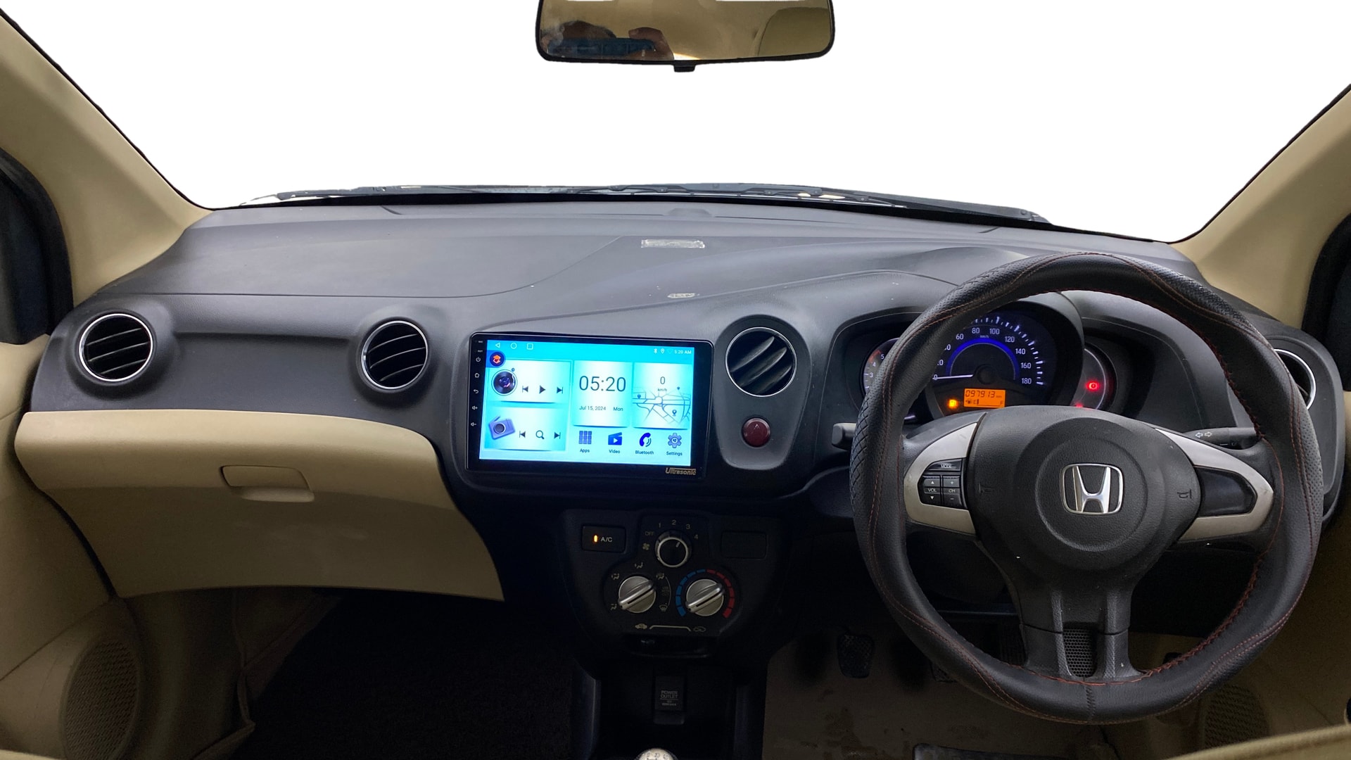 View 2015 Honda Amaze E MT Petrol BS IV Image 15 Used 2015 Honda Amaze E MT Petrol BS IV Image 15