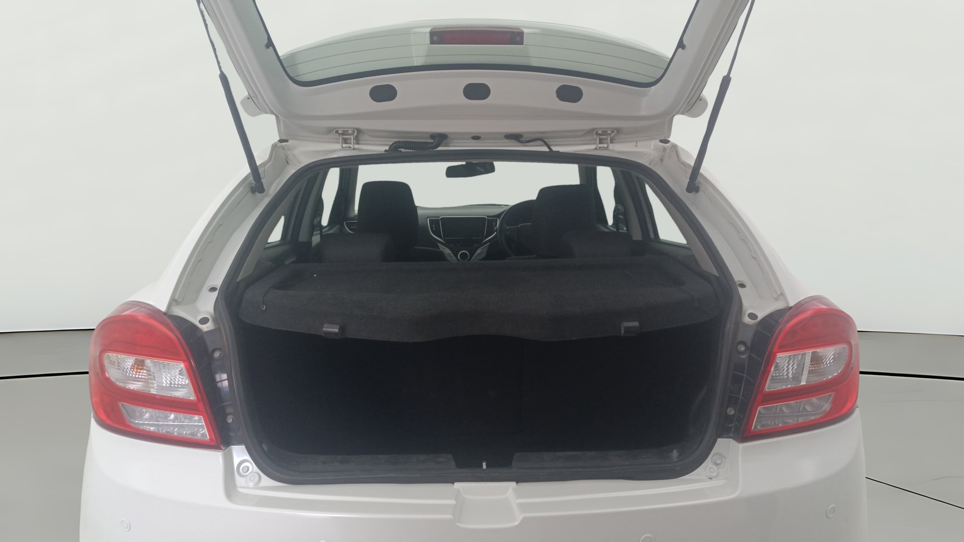 View 2017 Maruti Suzuki 1000 Base Variant Image 38 Used 2017 Maruti Suzuki 1000 Base Variant Image 38