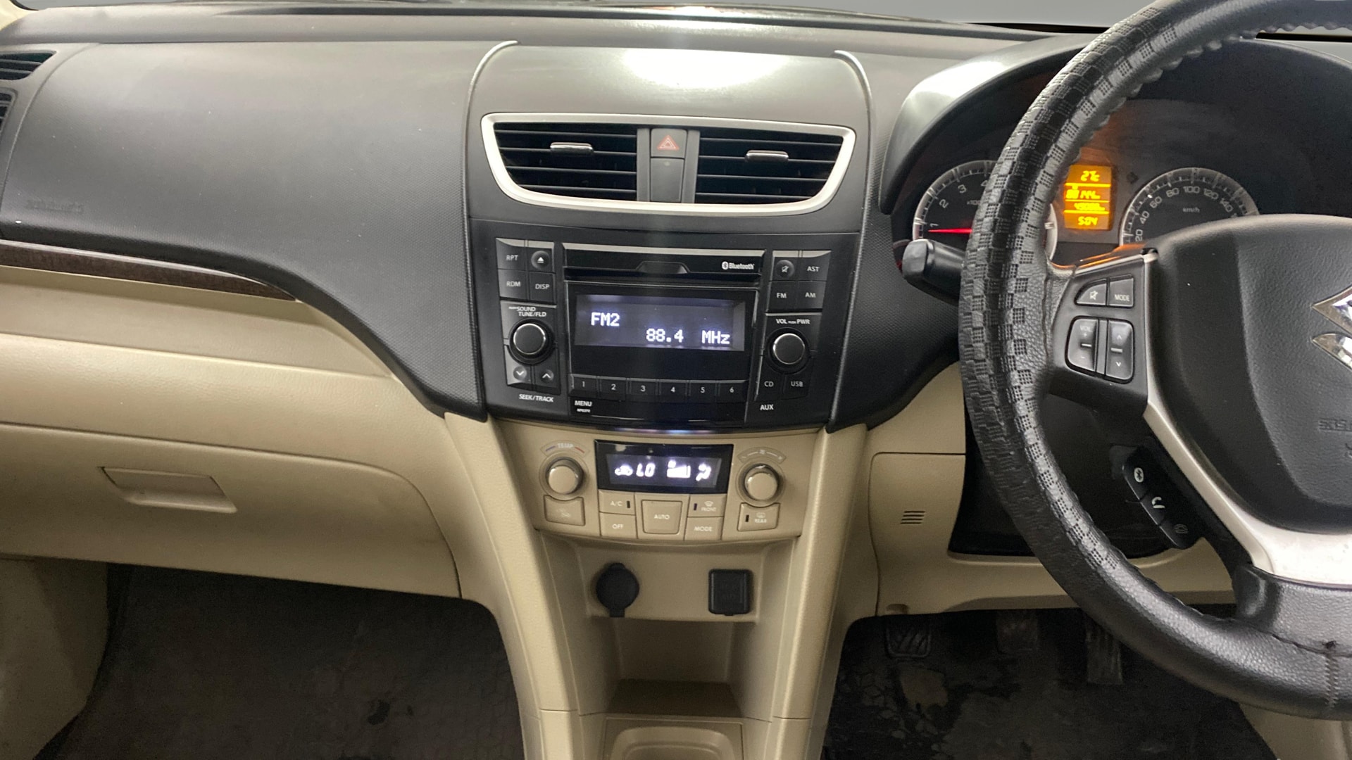 View 2016 Maruti Suzuki 1000 Base Variant Image 17 Used 2016 Maruti Suzuki 1000 Base Variant Image 17