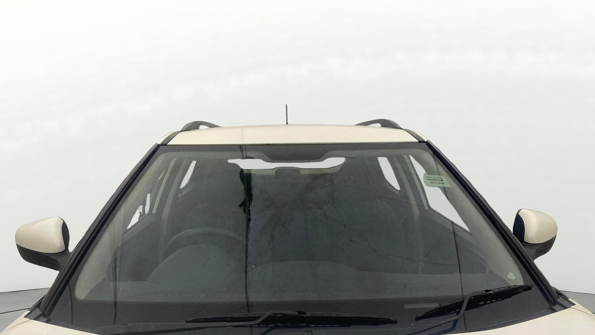 View 2019 Mahindra XUV300 W4 Petrol BS IV Image 34 Used 2019 Mahindra XUV300 W4 Petrol BS IV Image 34