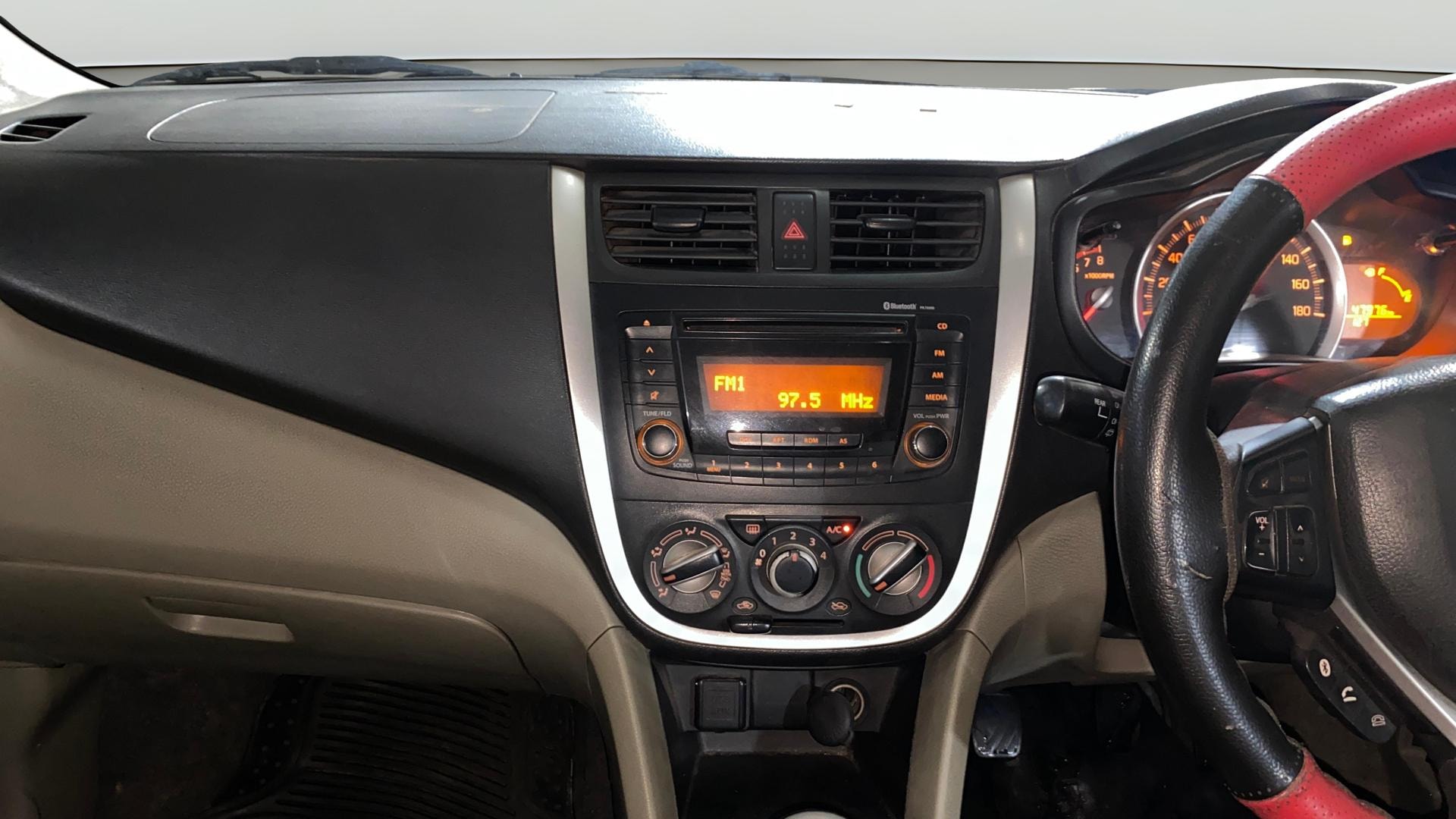 View 2014 Maruti Suzuki 1000 Base Variant Image 17 Used 2014 Maruti Suzuki 1000 Base Variant Image 17