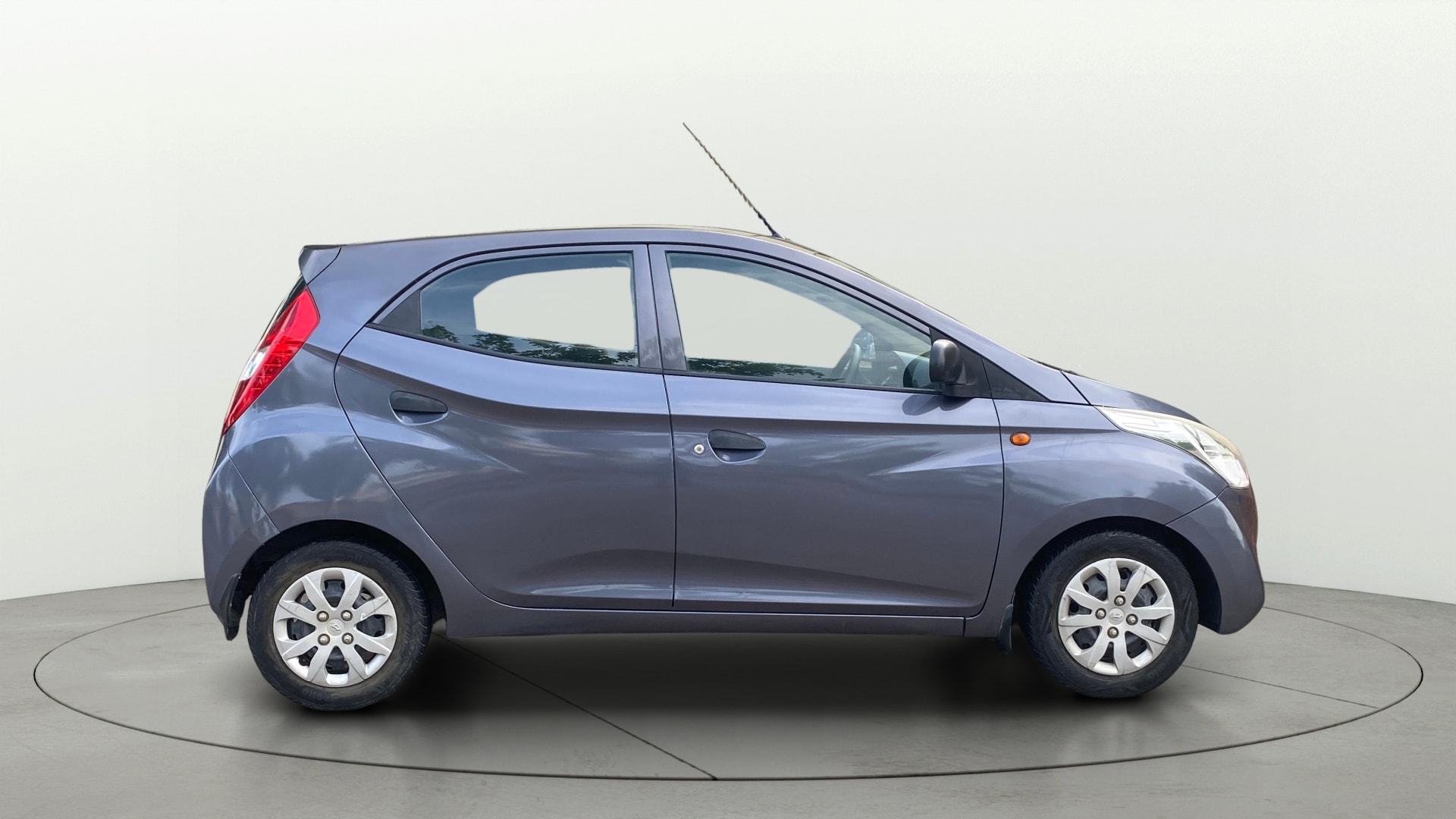 View 2017 Hyundai EON Magna Plus Image 9 Used 2017 Hyundai EON Magna Plus Image 9