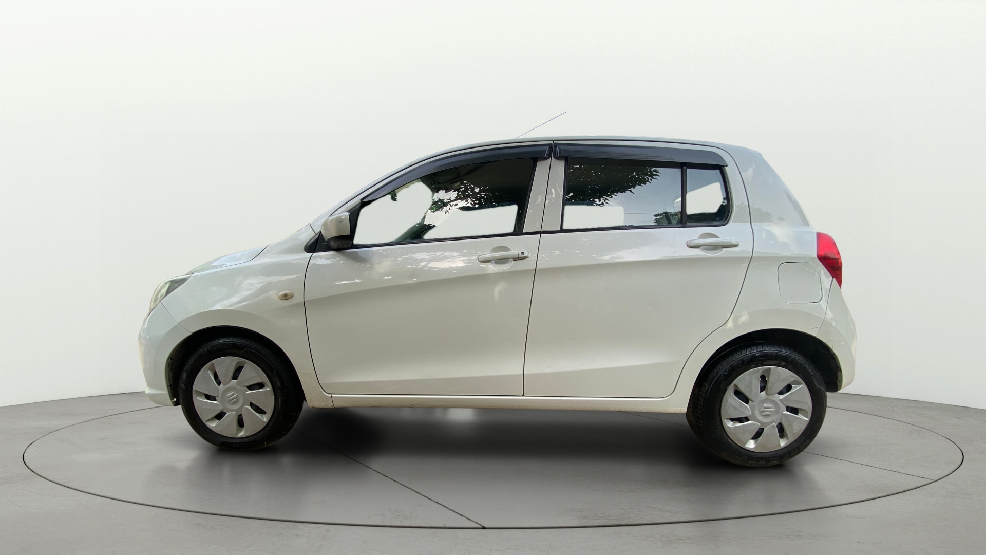 View 2019 Maruti Suzuki 1000 Base Variant Image 5 Used 2019 Maruti Suzuki 1000 Base Variant Image 5