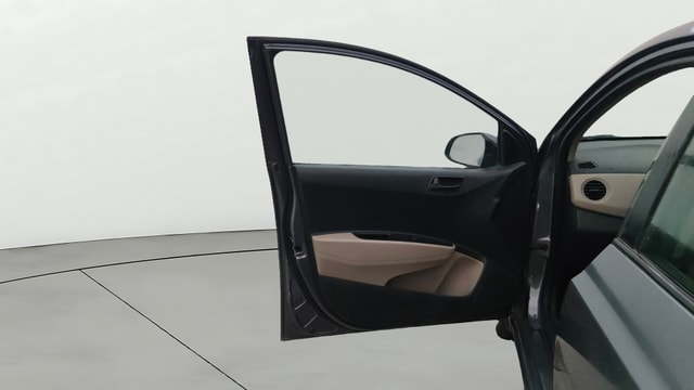View Hyundai Xcent Image 30 Used Hyundai Xcent Image 30
