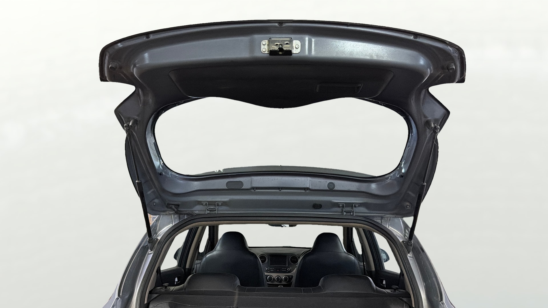 View 2019 Hyundai Grand i10 Sportz 1.2 Kappa Image 16 Used 2019 Hyundai Grand i10 Sportz 1.2 Kappa Image 16