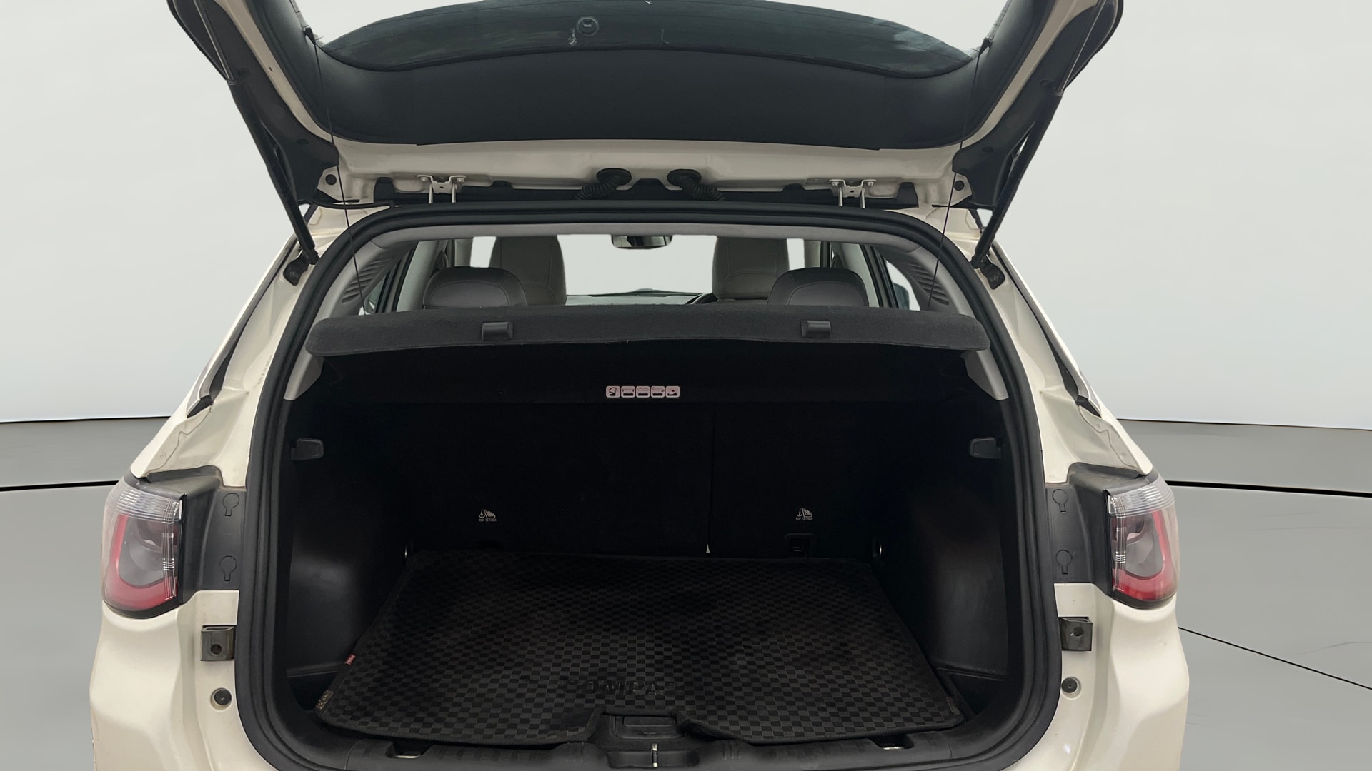 View 2019 Jeep Compass Limited Plus AT Image 41 Used 2019 Jeep Compass Limited Plus AT Image 41