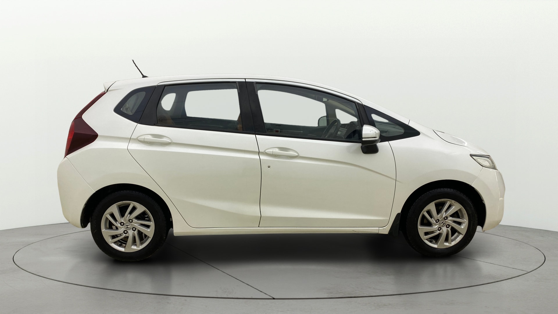 View 2018 Honda Jazz E MT Diesel Image 8 Used 2018 Honda Jazz E MT Diesel Image 8