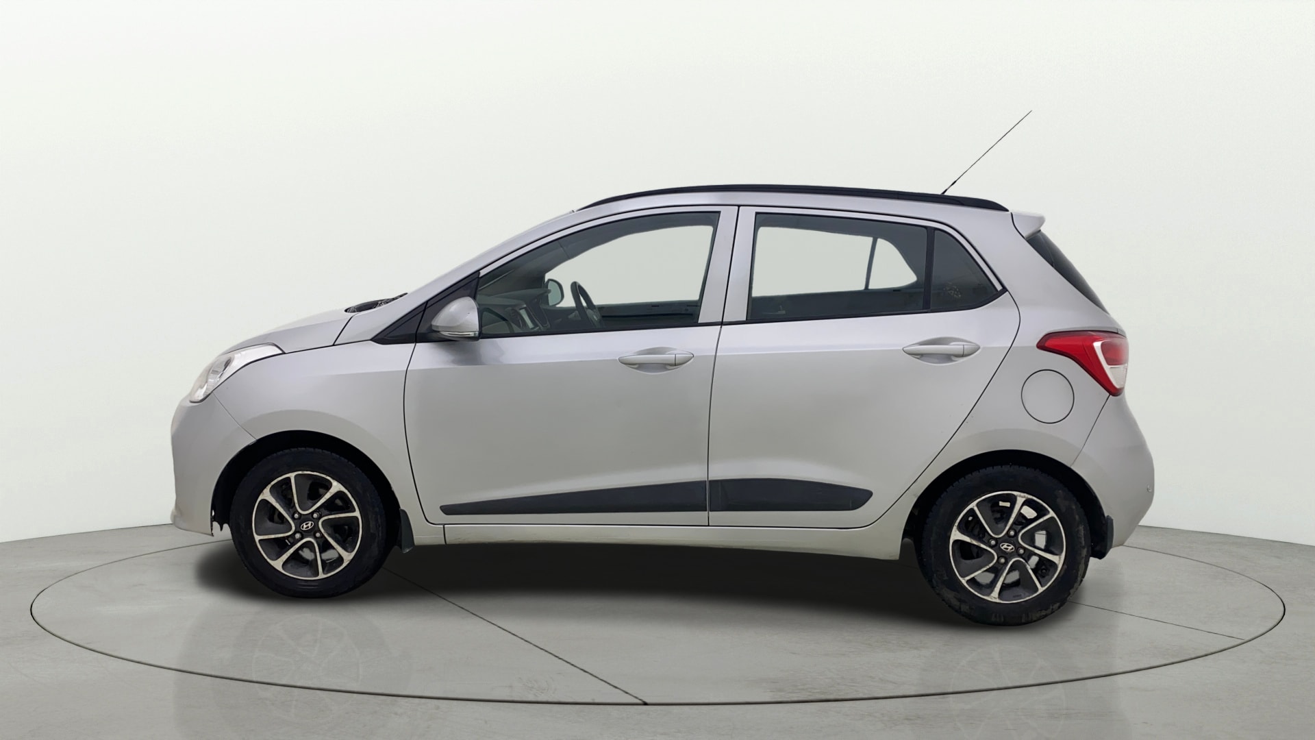 Used 2018 Hyundai Grand i10 Used 2018 Hyundai Grand i10