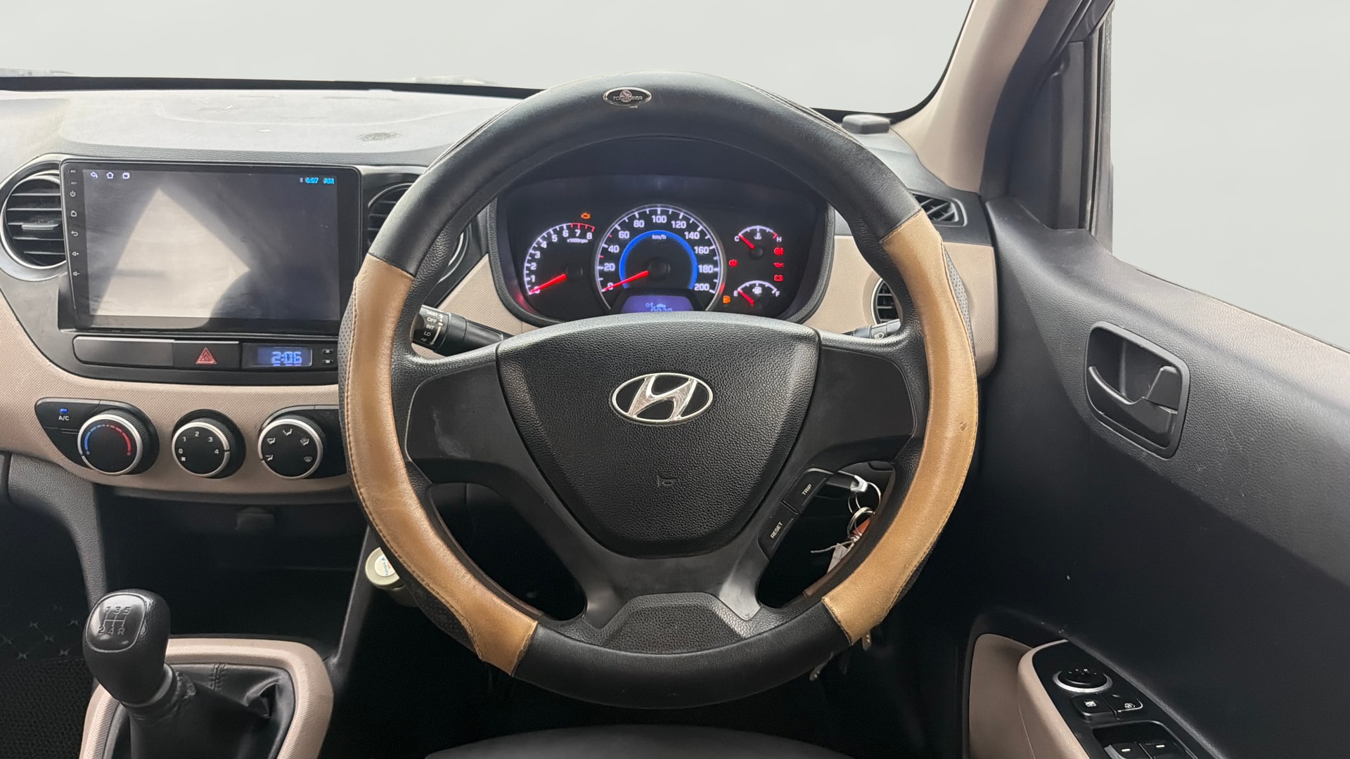 View 2015 Hyundai Grand i10 Magna 1.2 Kappa VTVT Image 20 Used 2015 Hyundai Grand i10 Magna 1.2 Kappa VTVT Image 20
