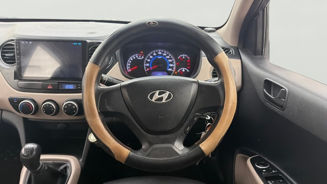 View Hyundai Grand i10 Image 20 Used Hyundai Grand i10 Image 20