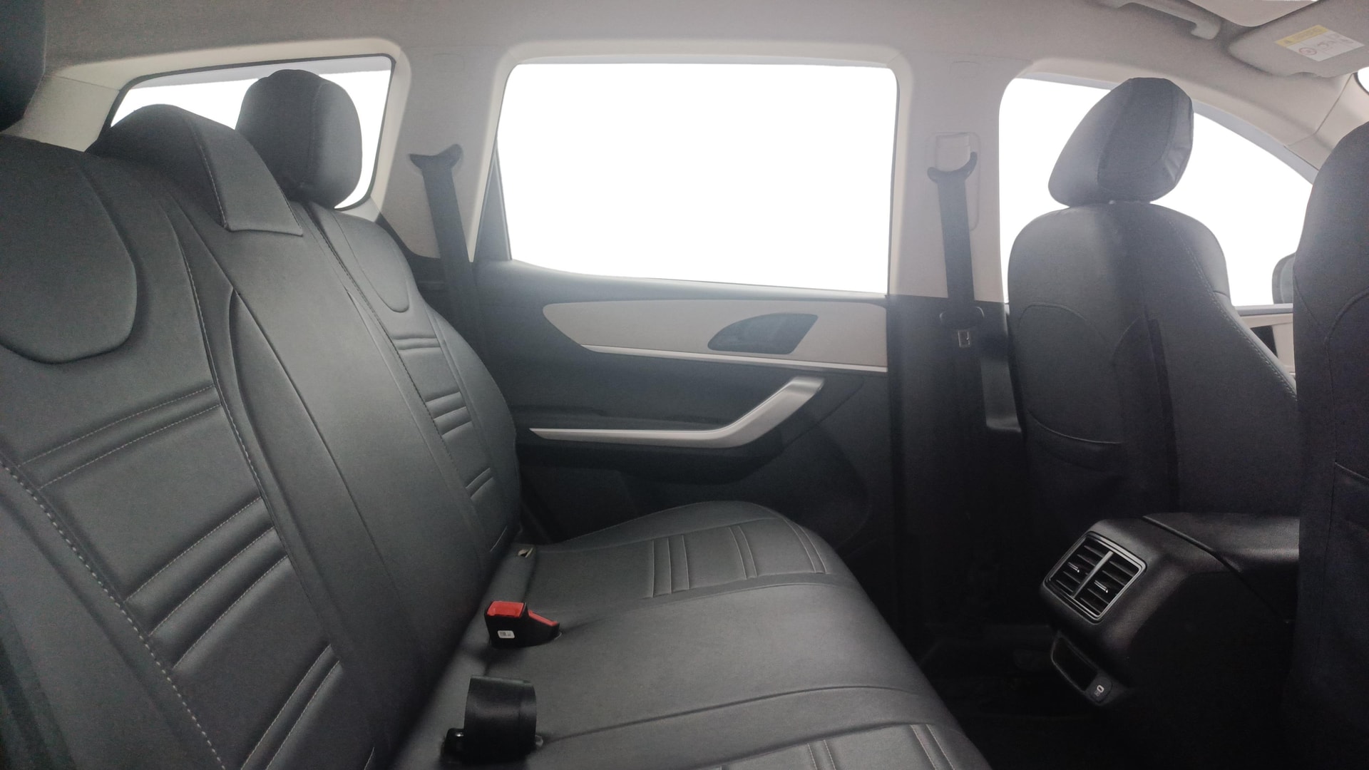 Used 2022 Mahindra XUV700 Used 2022 Mahindra XUV700