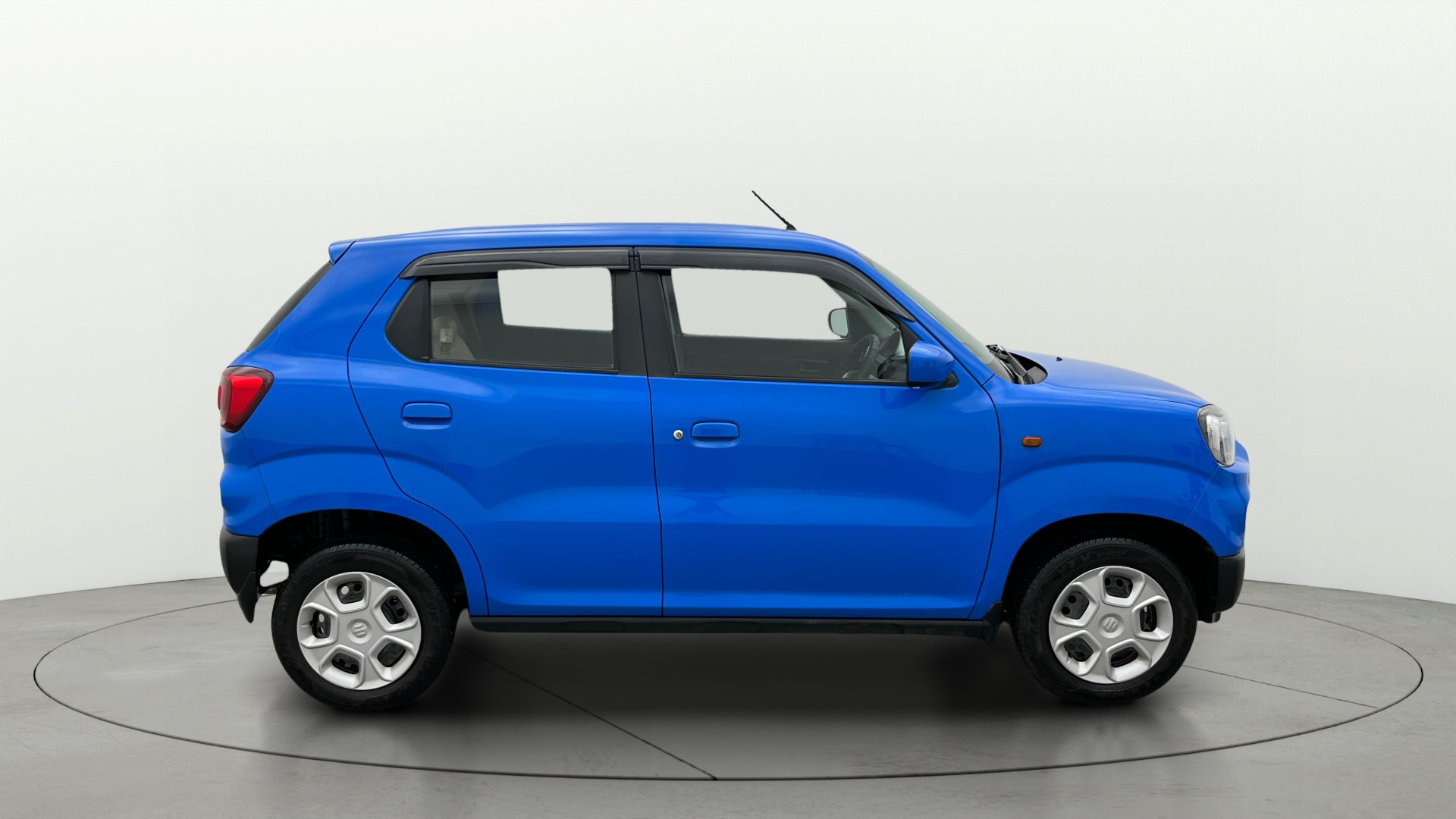 View 2023 Maruti Suzuki 1000 Base Variant Image 8 Used 2023 Maruti Suzuki 1000 Base Variant Image 8