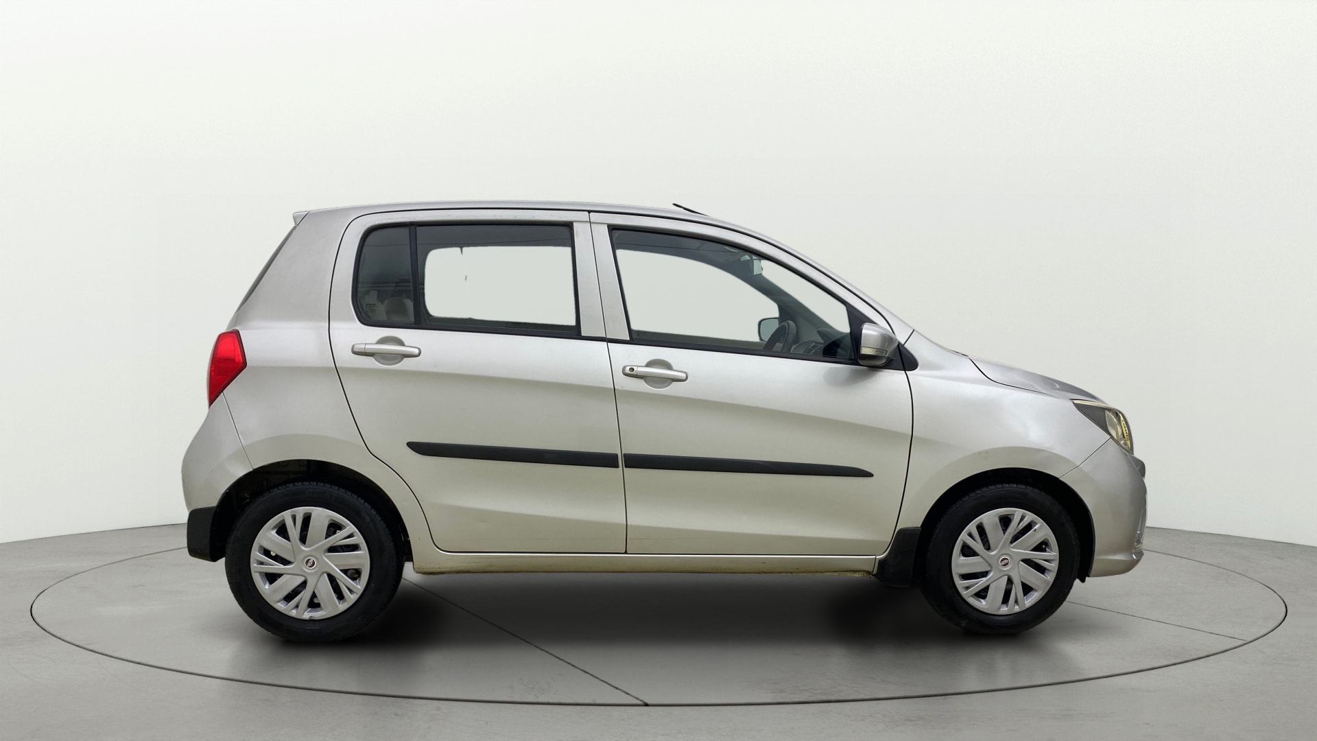 View 2018 Maruti Suzuki 1000 Base Variant Image 8 Used 2018 Maruti Suzuki 1000 Base Variant Image 8