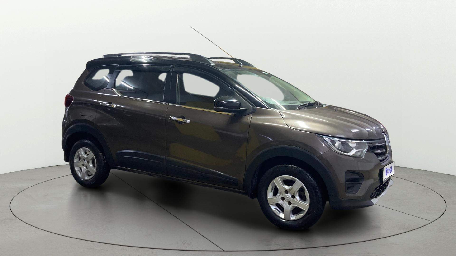 View 2022 Renault Triber RXE Image 22 Used 2022 Renault Triber RXE Image 22