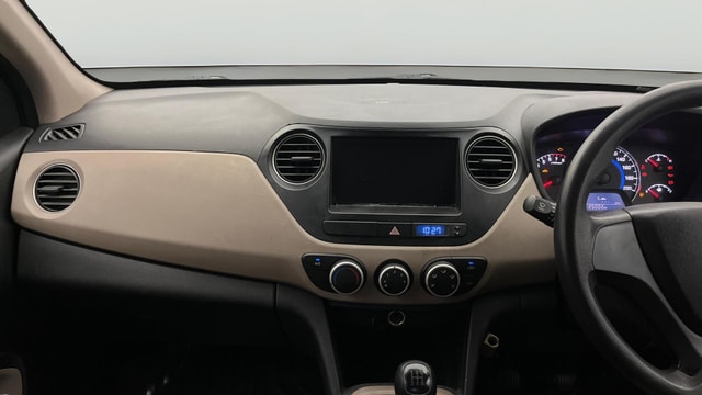 View Hyundai Grand i10 Image 30 Used Hyundai Grand i10 Image 30