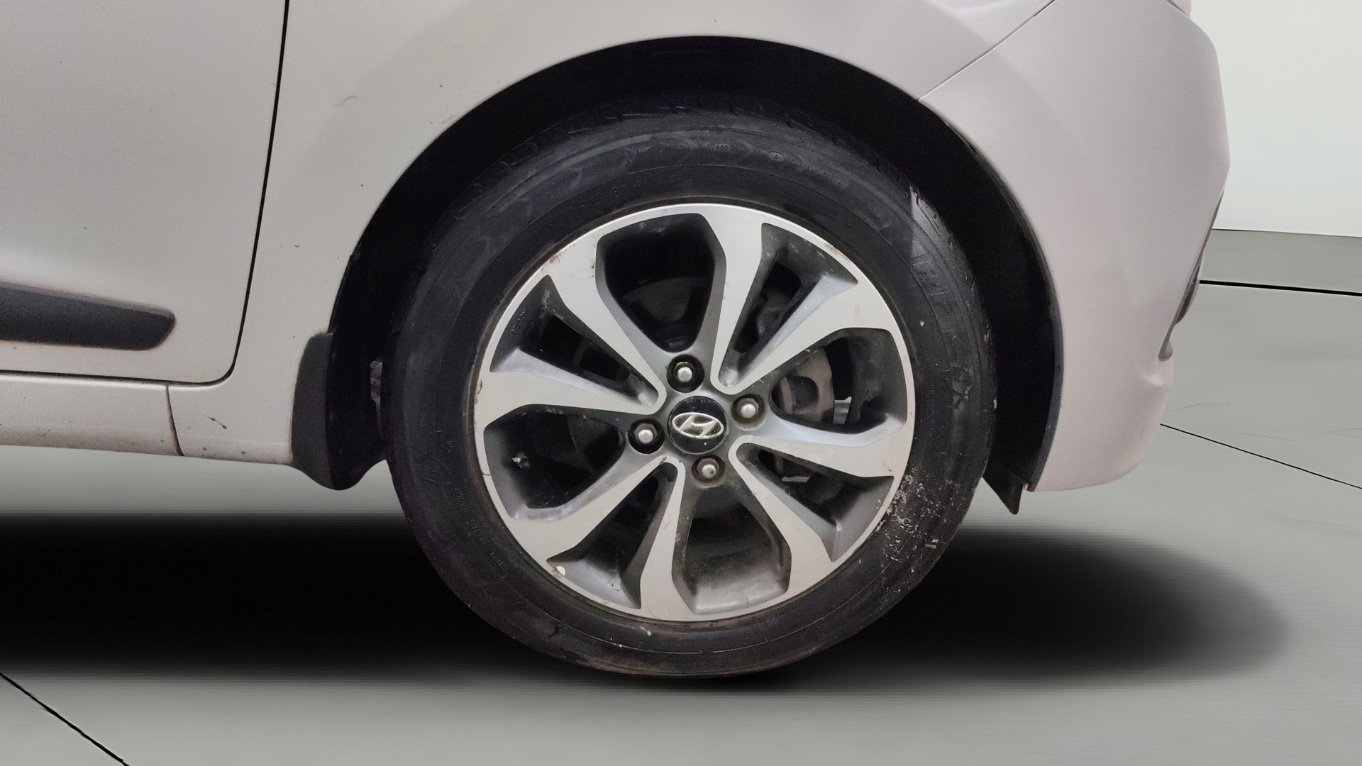 View 2014 Hyundai Xcent SX Petrol (O) Image 41 Used 2014 Hyundai Xcent SX Petrol (O) Image 41