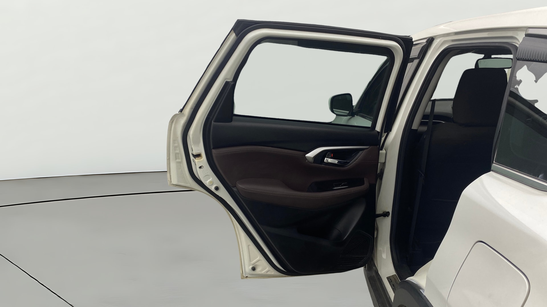 View 2023 Maruti Suzuki 1000 Base Variant Image 23 Used 2023 Maruti Suzuki 1000 Base Variant Image 23