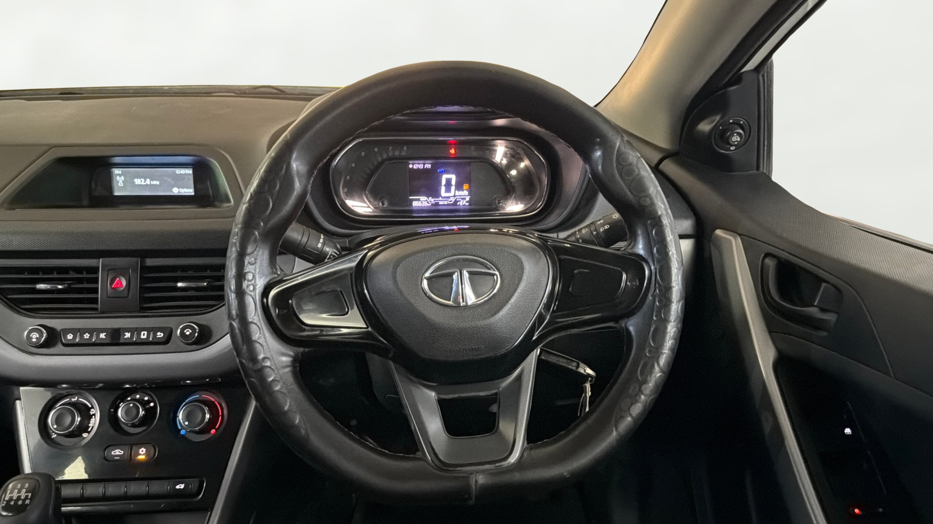 View 2020 Tata Nexon Revotron XM Image 20 Used 2020 Tata Nexon Revotron XM Image 20
