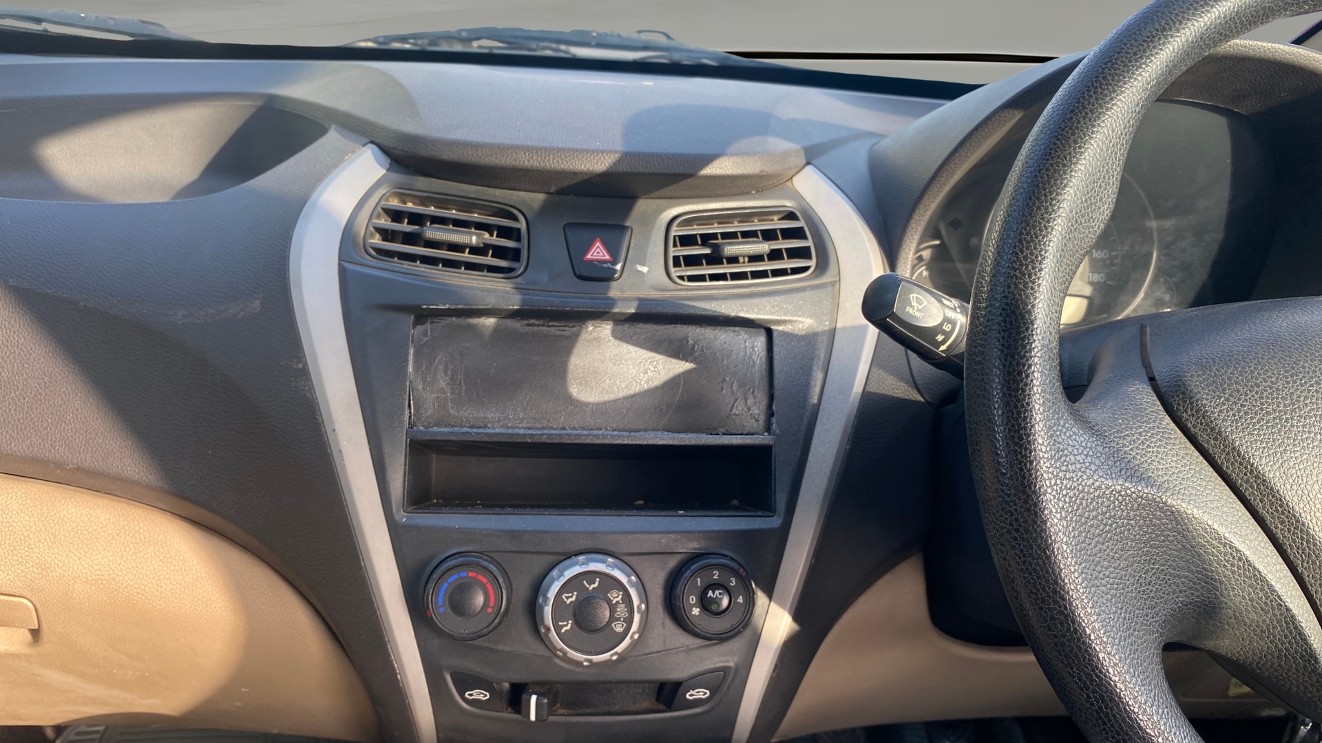 View 2016 Hyundai EON Era Plus Image 34 Used 2016 Hyundai EON Era Plus Image 34