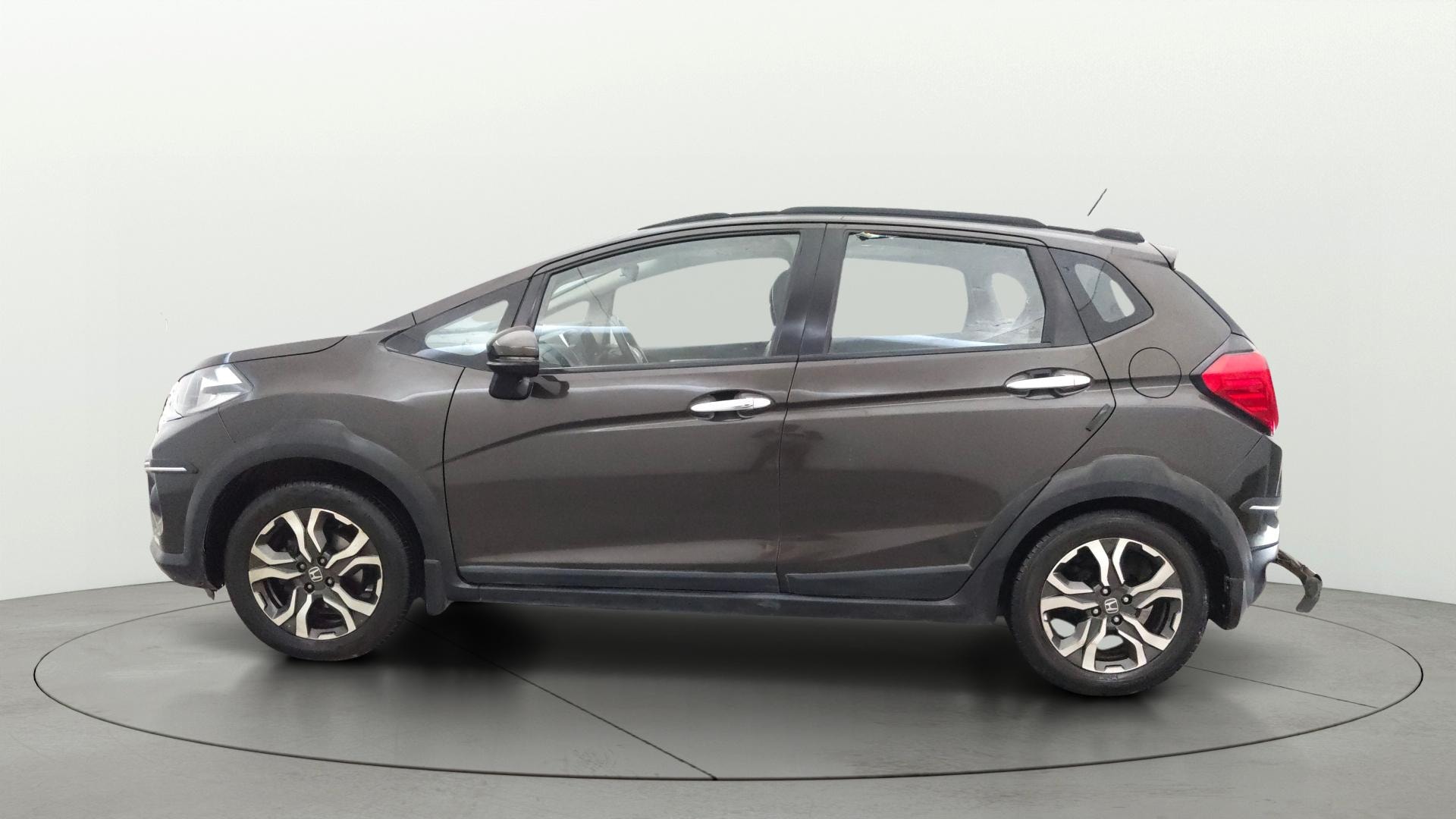 View 2019 Honda WR-V S MT Diesel Edge Edition Image 5 Used 2019 Honda WR-V S MT Diesel Edge Edition Image 5