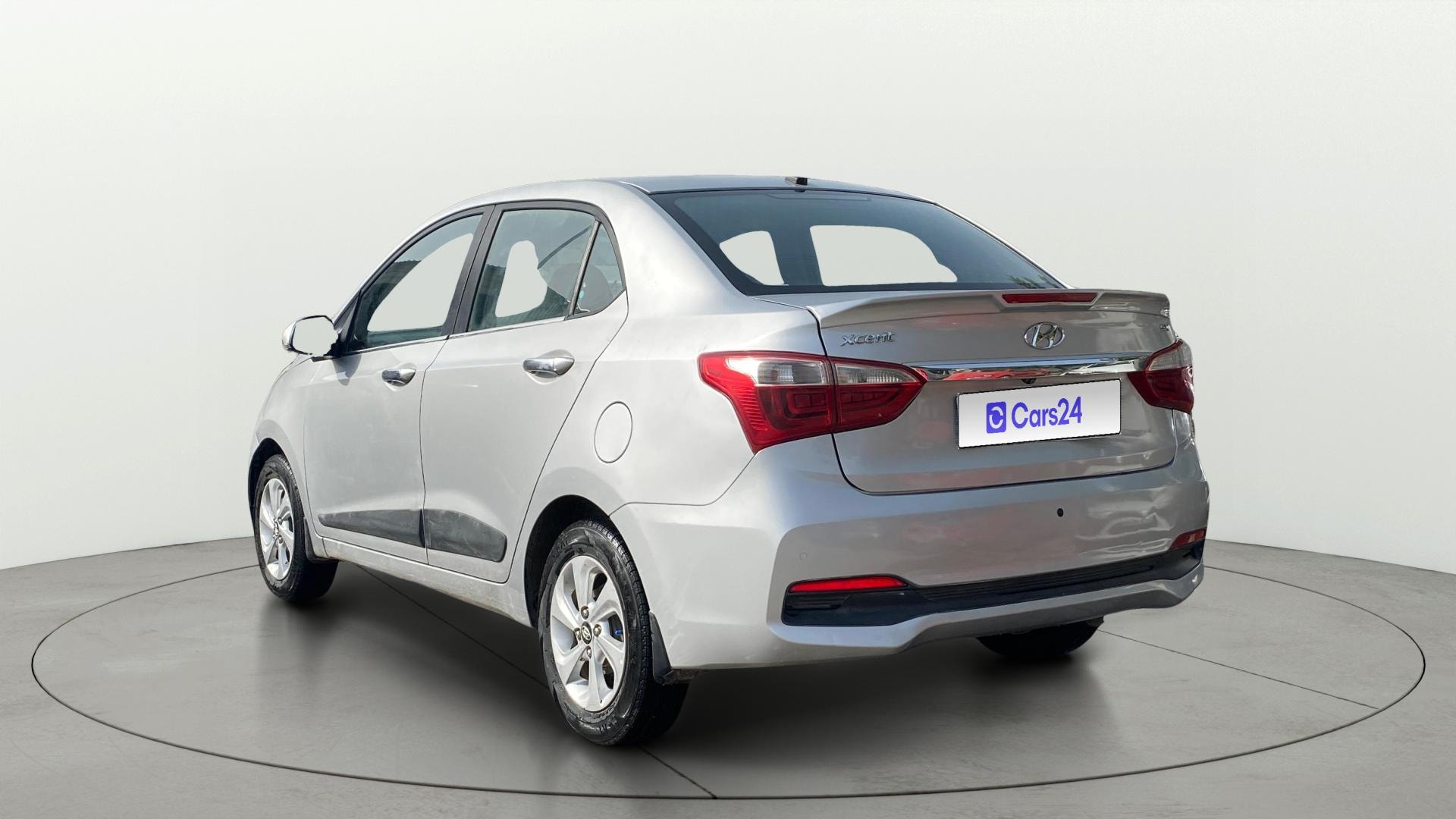 View 2018 Hyundai Xcent SX Petrol Image 2 Used 2018 Hyundai Xcent SX Petrol Image 2