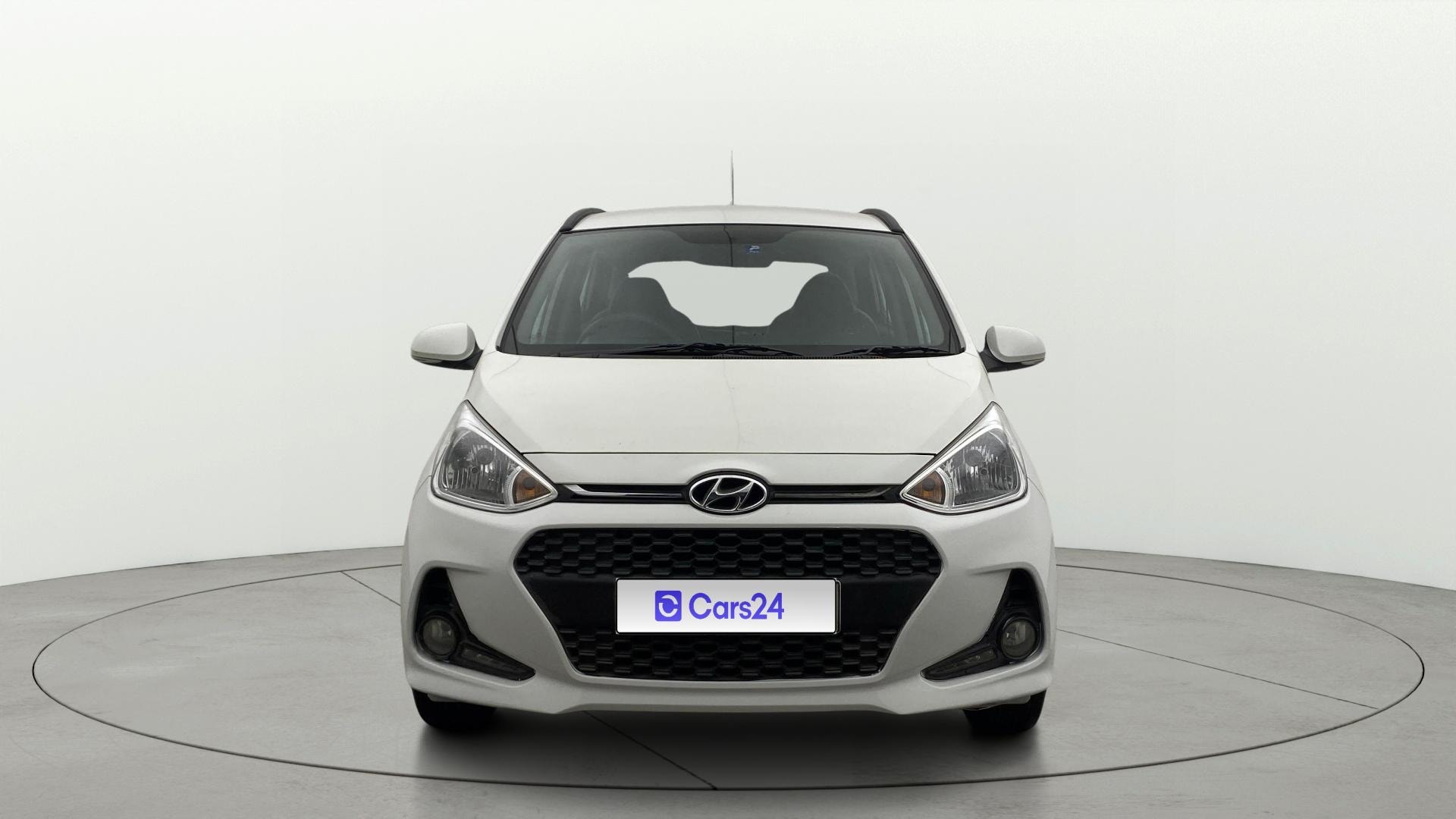 View 2019 Hyundai Grand i10 1.2 Sportz AT Petrol Image 1 Used 2019 Hyundai Grand i10 1.2 Sportz AT Petrol Image 1